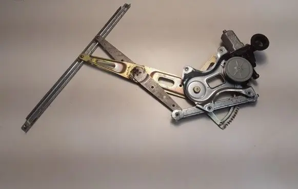 Toyota Prius (XW20) Rear door manual window regulator 8572035140