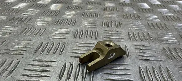 Jeep Cherokee Fuel Injector clamp holder 