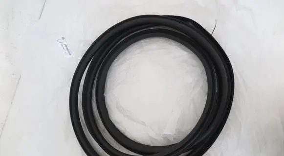 BMW X4 G02 Trunk rubber seal (body) 7498729