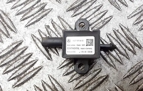 Mercedes-Benz E C207 W207 Airbag deployment crash/impact sensor a2079056902