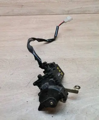 Mazda 626 Central locking motor 1528007051