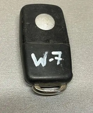 Volkswagen Touran I Ignition key/card 1K0959753G A103238