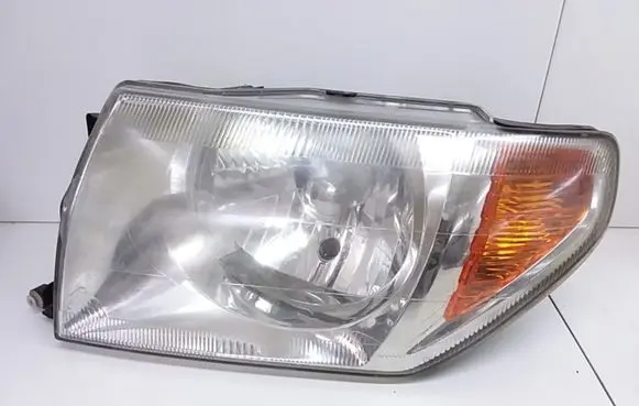 Mitsubishi Pajero Headlight/headlamp H189A9476