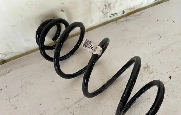 Chevrolet Orlando Front coil spring 13302200