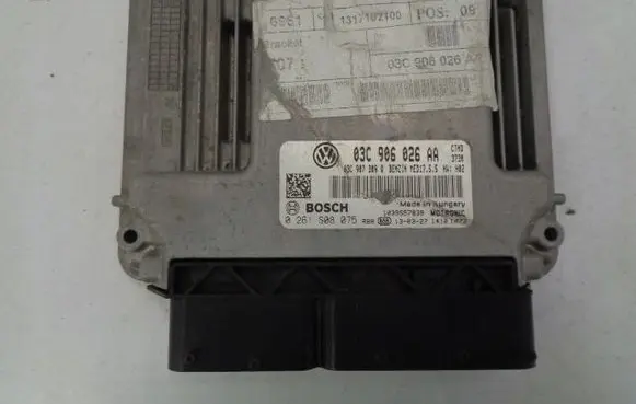 Volkswagen Golf VII Engine control unit/module 03C906026AA