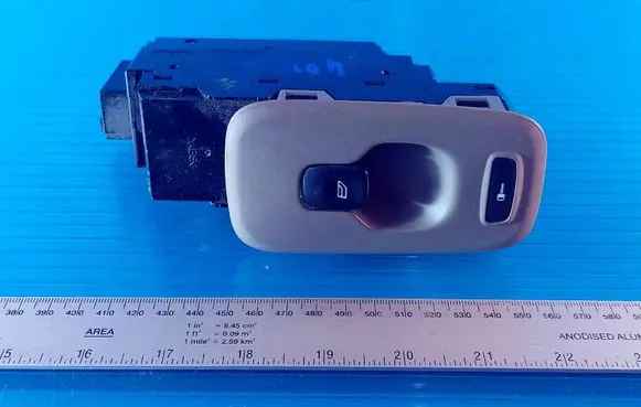 Volvo XC90 Electric window control switch 9401805 7923 0856586