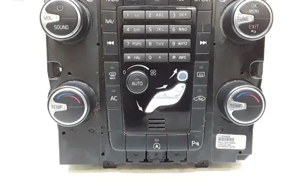 Volvo V70 Climate control unit 31324828
