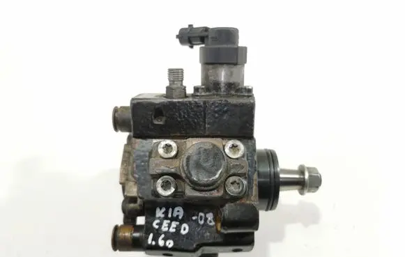 KIA Ceed Fuel injection high pressure pump 0445010124