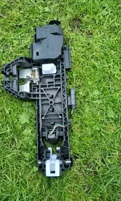 Mercedes-Benz E W212 Front door exterior handle/bracket A2047602334
