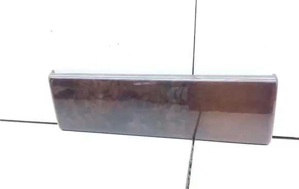 BMW 5 E39 Dashboard glove box trim 8211427