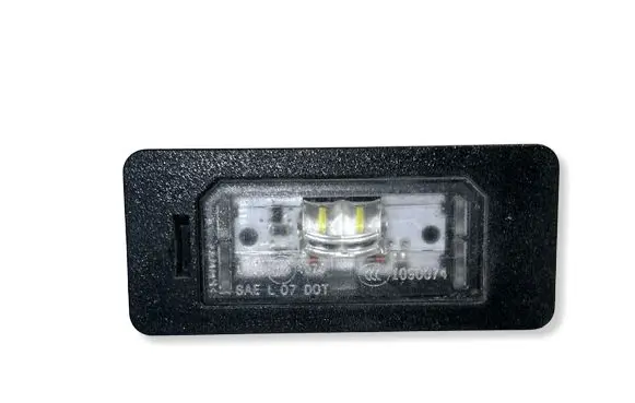 BMW 2 F46 Number plate light I090074