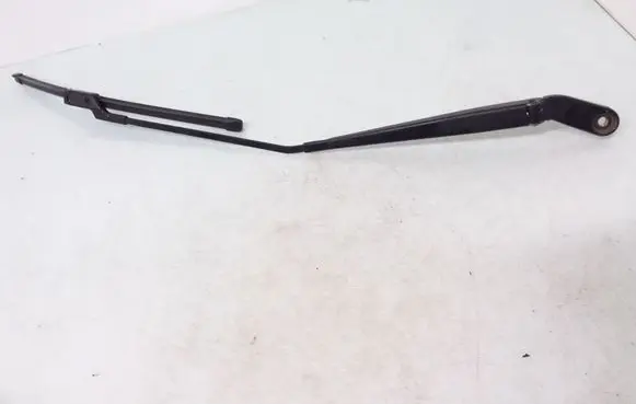 Volkswagen Polo IV 9N3 Front wiper blade arm 6Q1955410C