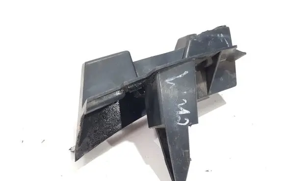 Mercedes-Benz E W212 Front bumper mounting bracket A2128852565