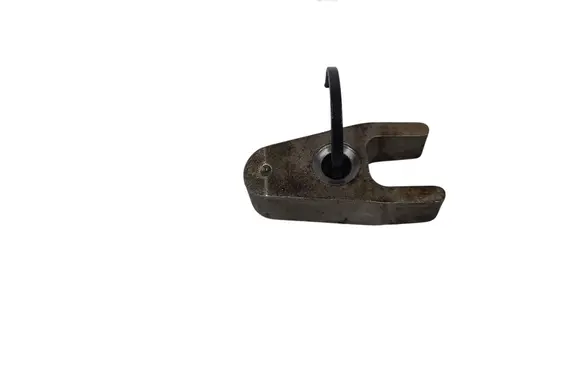 Mercedes-Benz CLS C218 X218 Fuel Injector clamp holder 