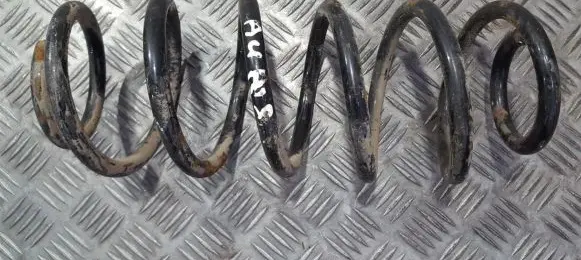 Toyota Auris 150 Rear coil spring