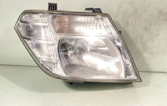 Nissan Navara D40 Headlight/headlamp 260105x00b 1le23805504