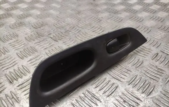 Nissan X-Trail T32 Electric window control switch
