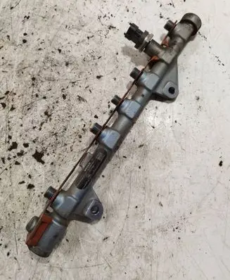 Renault Scenic III - Grand scenic III Fuel main line pipe 8200750048 H8200570687 0445214154