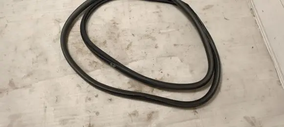 Opel Grandland X Front door rubber seal