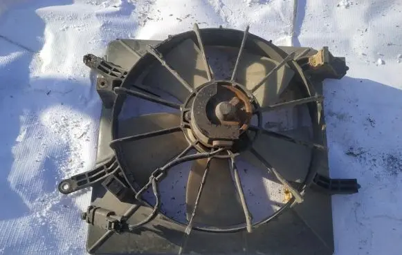 Honda Stream Radiator cooling fan shroud
