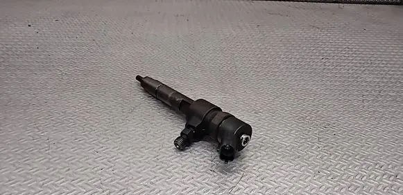 Opel Zafira B Fuel injector 0445110165