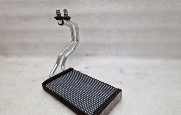 Suzuki Grand Vitara II Heater blower radiator