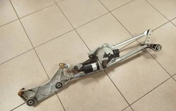 Mercedes-Benz GL X164 Front wiper linkage and motor a1648201742
