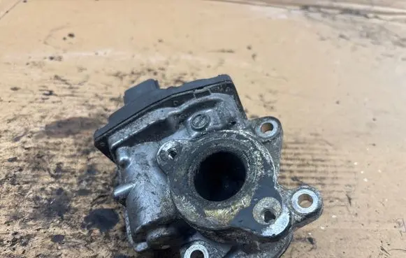 Opel Movano B EGR valve H8201353607 147109869R YVN150100034