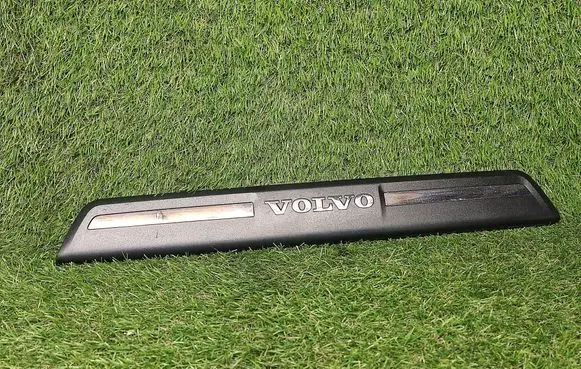 Volvo V40 Front sill trim cover 31265842