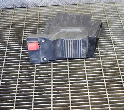 Battery box tray