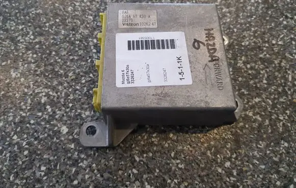 Mazda 6 Airbag control unit/module 3326247