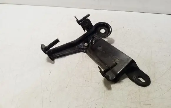 Volvo XC60 ABS pump bracket 6G9N2B389CF