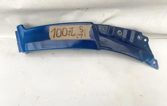 Mercedes-Benz Sprinter W906 Fender mounting bracket 9066302107