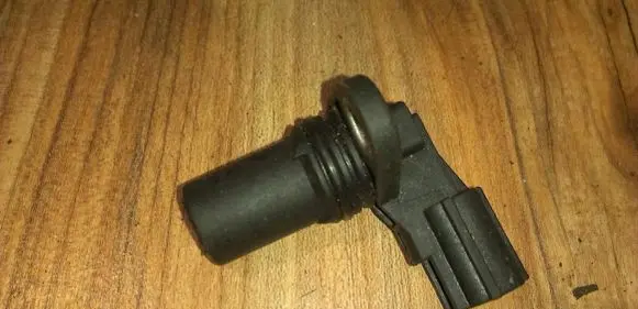 Ford Mondeo Mk III Camshaft position sensor 1S7F12K073AD 1119942