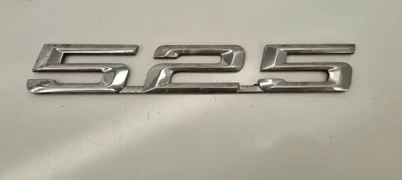 BMW 5 E34 Manufacturers badge/model letters 