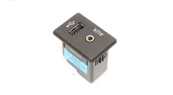 Nissan Micra AUX in-socket connector 795405020