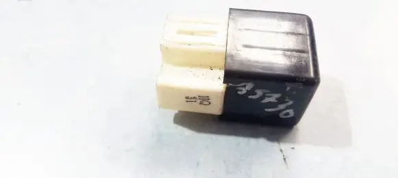 Mitsubishi Space Wagon Other relay MB629080