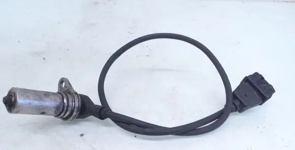 Audi A4 S4 B5 8D Crankshaft position sensor 028907319B