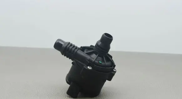 BMW 5 G30 G31 Electric auxiliary coolant/water pump 6834923
