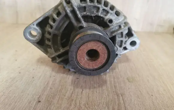 Opel Zafira B Generator/alternator
