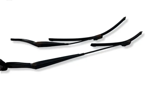 Volvo V50 Front wiper blade arm 30698250