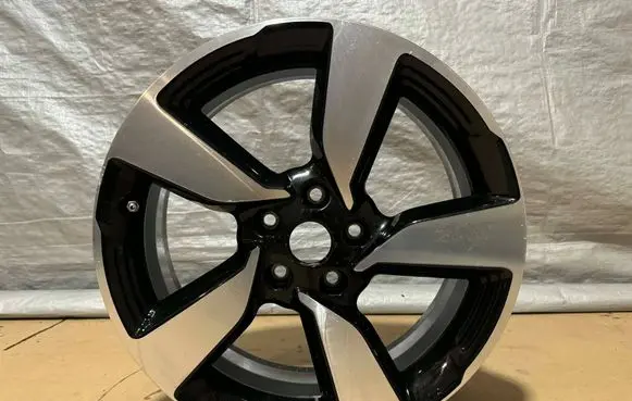 Nissan Qashqai J12 R18 alloy rim N6480114