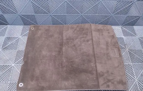 Trunk/boot floor carpet liner