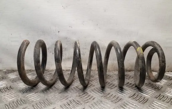 Audi A6 S6 C4 4A Rear coil spring