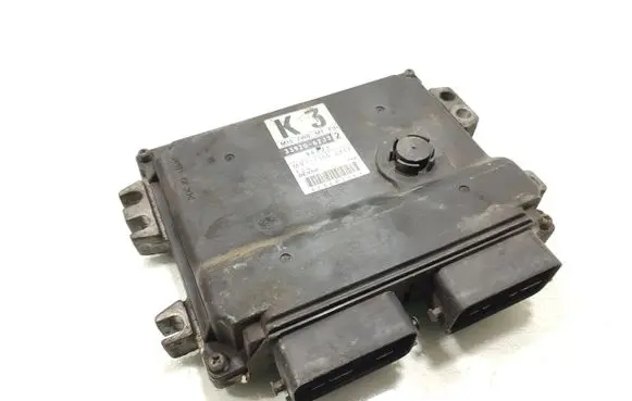 Suzuki Swift I Engine control unit/module 33920-62J3 062J3 MB112300-0933