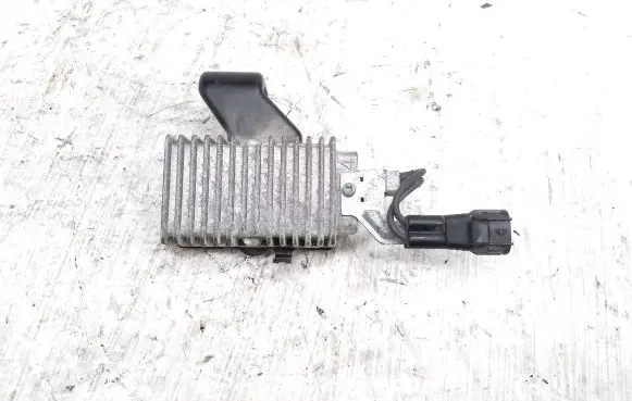 Lexus RX III Fuel pump relay 2308031131