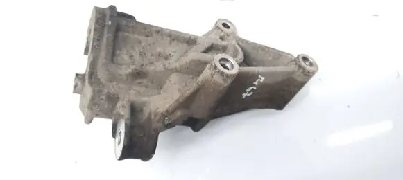 Hyundai ix 55 Power steering pump mounting bracket 