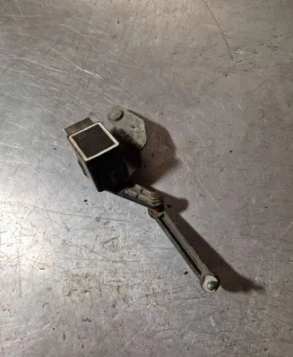 BMW 5 E60 E61 Headlight/headlamp level sensor 6776605 81106