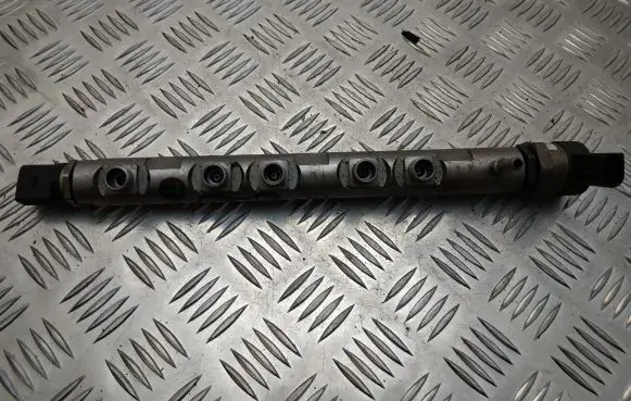 BMW 3 E90 E91 Fuel main line pipe 780912701