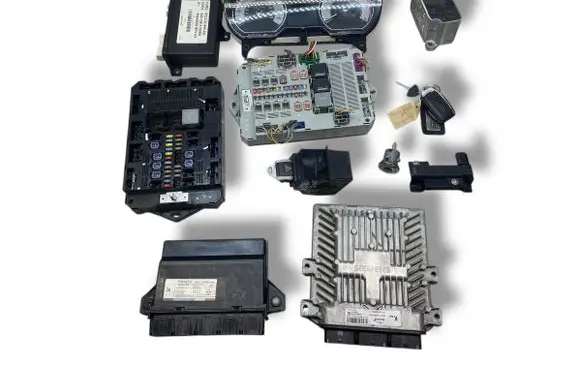Jaguar XF X250 Engine ECU kit and lock set 8X2Q12A650KAD 8X2310849JL 8X232C496AD